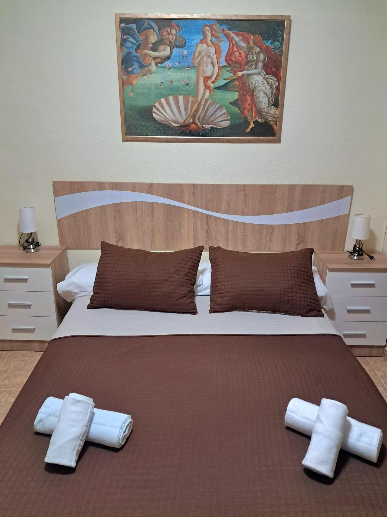 Hostal Dona Maria บัลเดโมโร ภายนอก รูปภาพ
